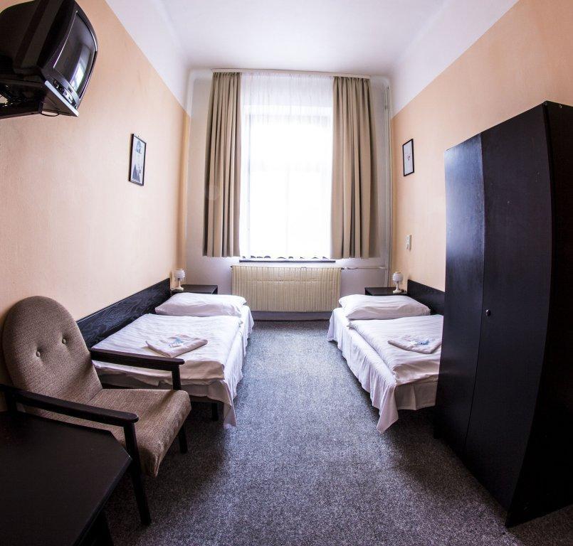 Hotel Pyramida Brno Luaran gambar