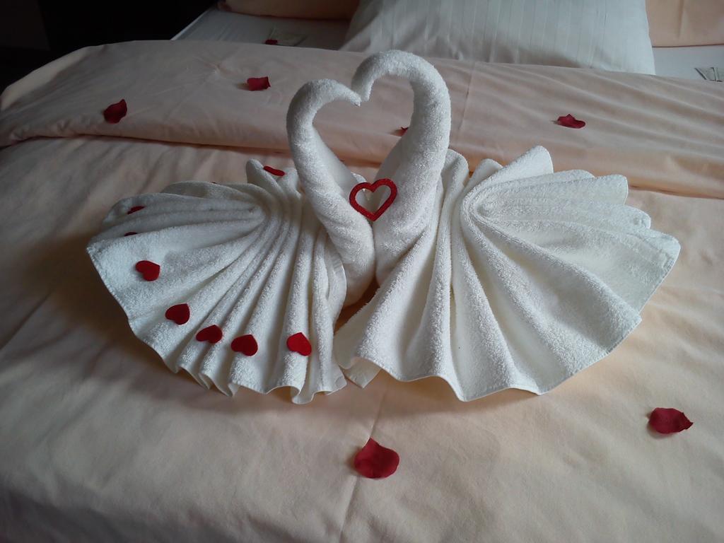 Hotel Pyramida Brno Luaran gambar