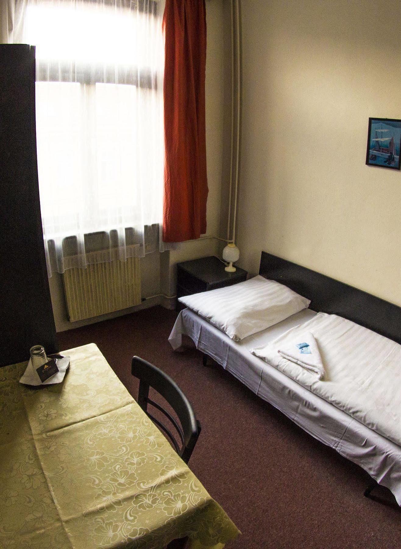 Hotel Pyramida Brno Luaran gambar
